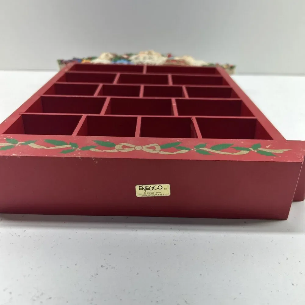 Vintage Enesco Santa Shadowbox Wall‎ Hanger With 20 Tiny Figurines